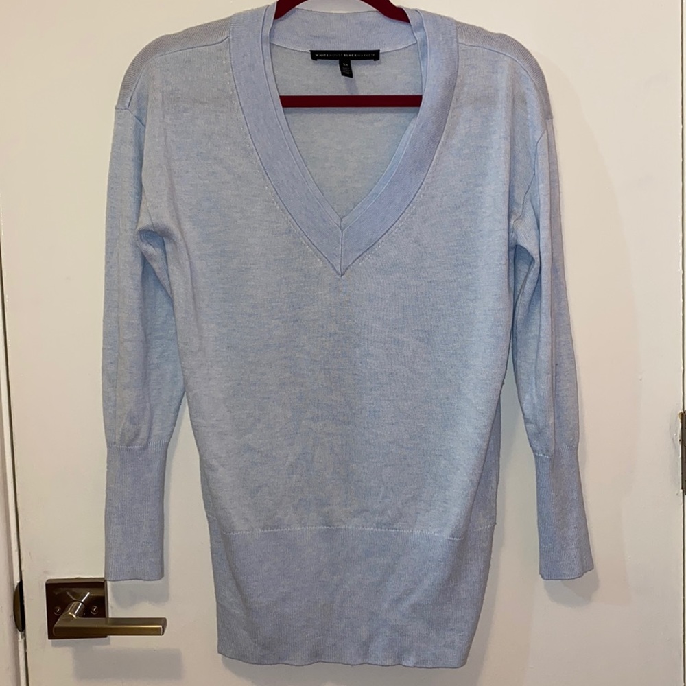 White House Black Market pale blue V neck sweater XS